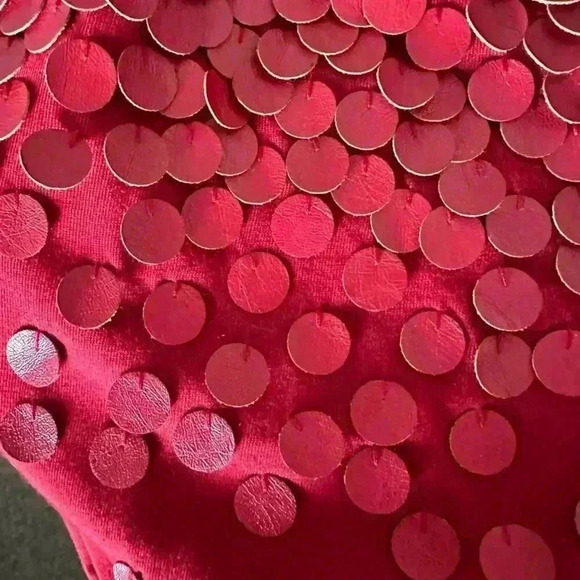 Chico’s Red SleevelessTop with Faux Leather Accents Size 1 - Picture 4 of 7